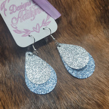 Load image into Gallery viewer, Earring 0027 Winter Wonderland