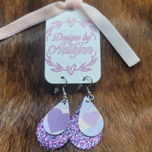 Load image into Gallery viewer, Earring 0039 Purple Heart Party